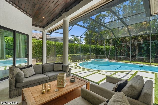 9833 Clear Lake CIR, Naples, FL 34109