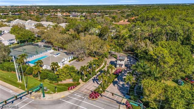 9833 Clear Lake CIR, Naples, FL 34109