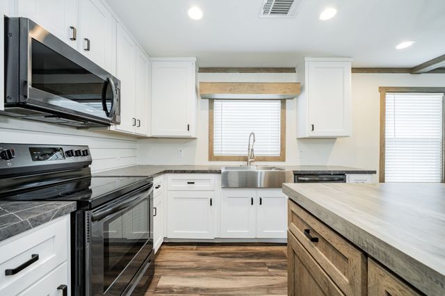 7032 FM 751, Wills Point, TX 75169
