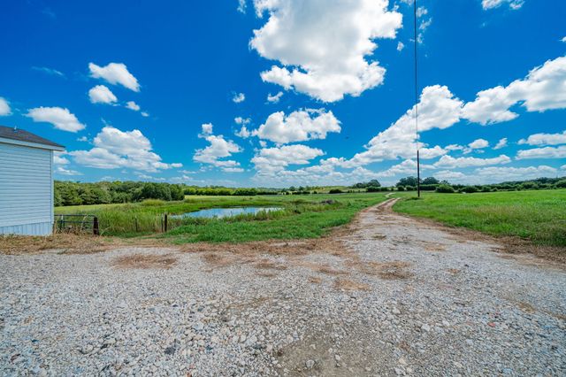 7032 FM 751, Wills Point, TX 75169