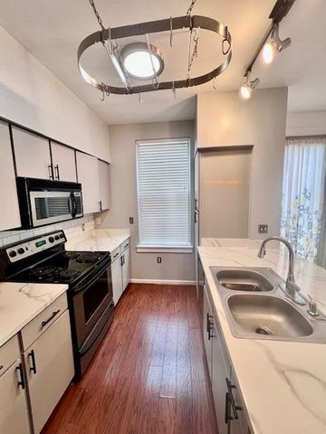 1201 Grove BLVD 1901, Austin, TX 78741