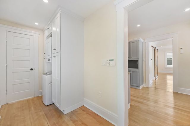 366 Suburban Avenue, Fairfield, CT 06825