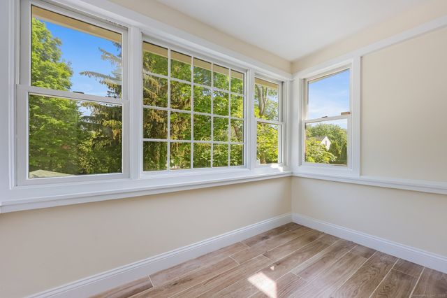 366 Suburban Avenue, Fairfield, CT 06825