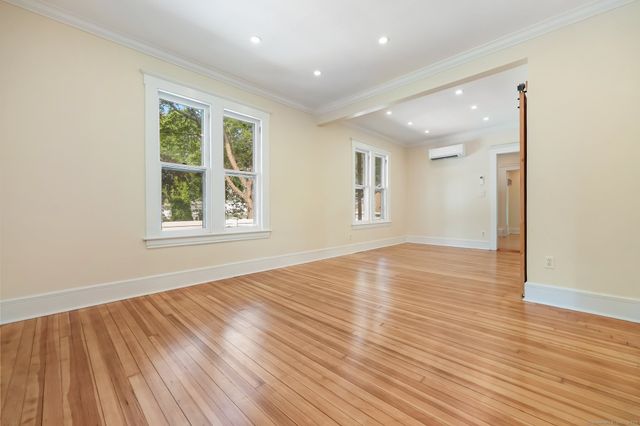 366 Suburban Avenue, Fairfield, CT 06825