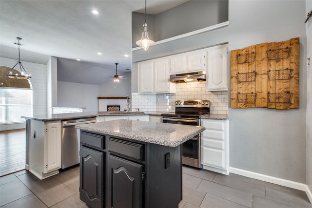 2024 Brookville Lane, Flower Mound, TX 75028