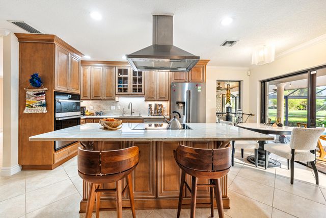 28 Marlwood Lane, Palm Beach Gardens, FL 33418