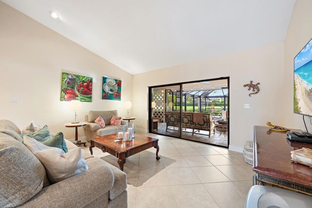 28 Marlwood Lane, Palm Beach Gardens, FL 33418