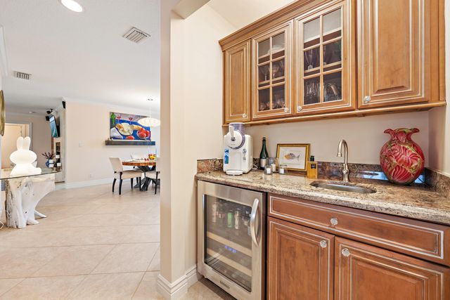 28 Marlwood Lane, Palm Beach Gardens, FL 33418