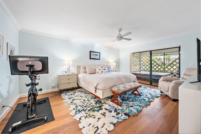 28 Marlwood Lane, Palm Beach Gardens, FL 33418