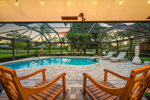 28 Marlwood Lane, Palm Beach Gardens, FL 33418