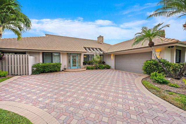 28 Marlwood Lane, Palm Beach Gardens, FL 33418