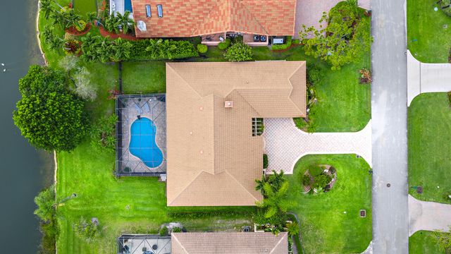 28 Marlwood Lane, Palm Beach Gardens, FL 33418