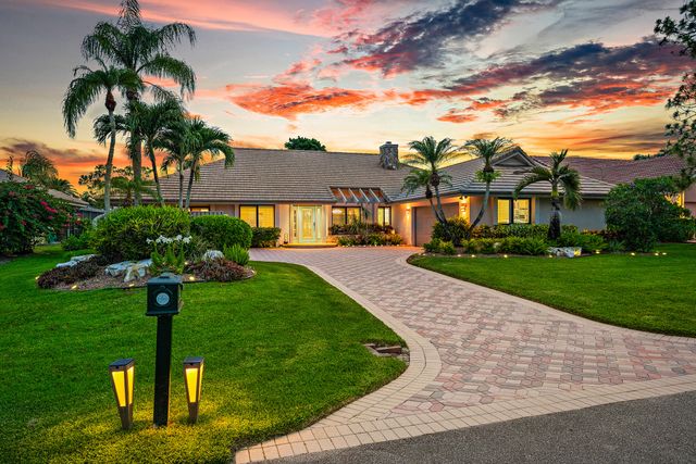 28 Marlwood Lane, Palm Beach Gardens, FL 33418