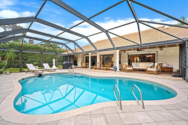 28 Marlwood Lane, Palm Beach Gardens, FL 33418