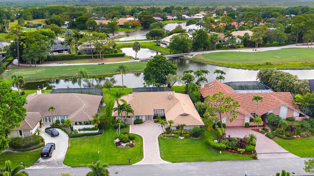 28 Marlwood Lane, Palm Beach Gardens, FL 33418