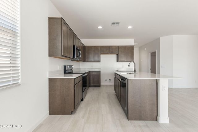 23975 W YAVAPAI Street, Buckeye, AZ 85326