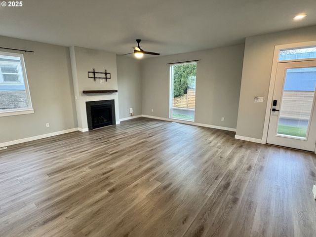 2443 26TH Ave, Forest Grove, OR 97116