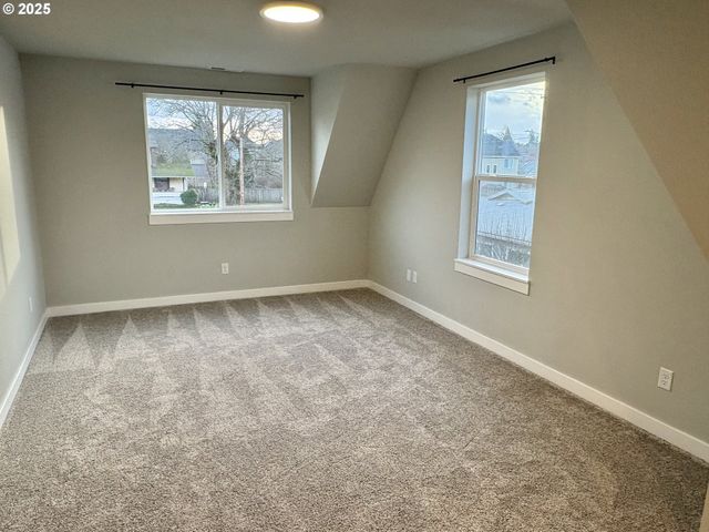 2443 26TH Ave, Forest Grove, OR 97116