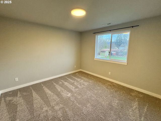 2443 26TH Ave, Forest Grove, OR 97116