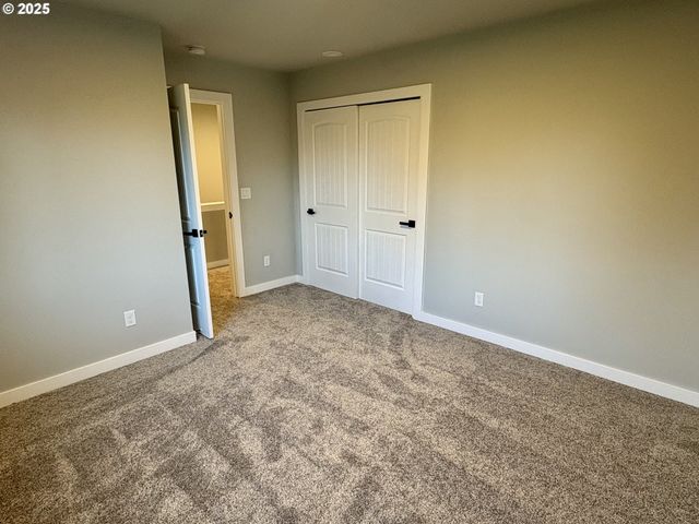 2443 26TH Ave, Forest Grove, OR 97116