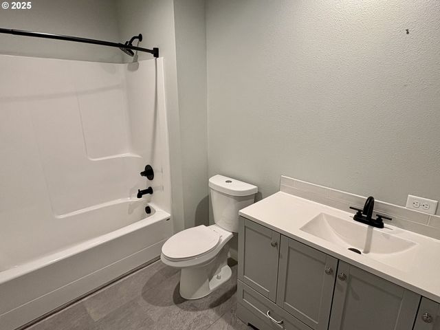 2443 26TH Ave, Forest Grove, OR 97116