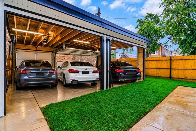 3804 W Ohio Street, Chicago, IL 60624