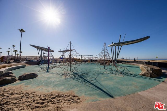 723 Palisades Beach Road 211, Santa Monica, CA 90402