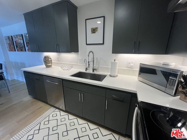 723 Palisades Beach Road 211, Santa Monica, CA 90402