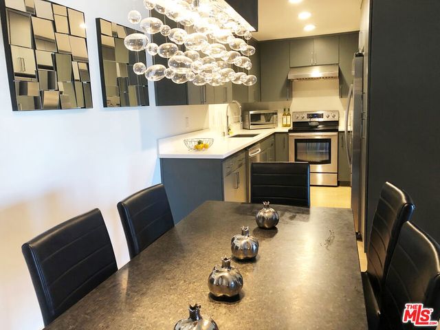 723 Palisades Beach Road 211, Santa Monica, CA 90402