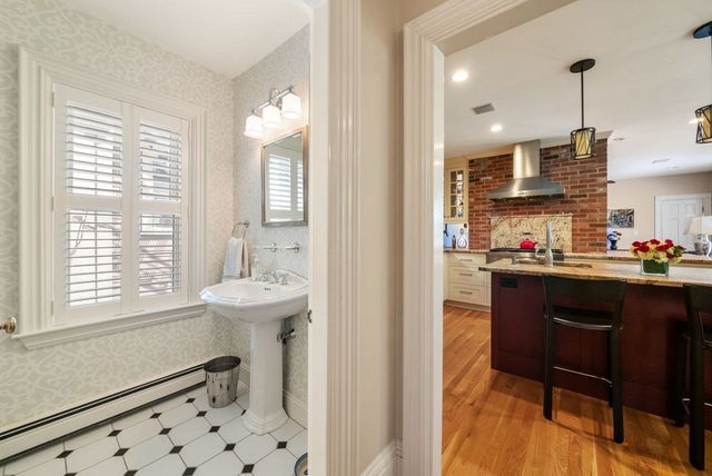 51 Chestnut Street, Boston, MA 02129