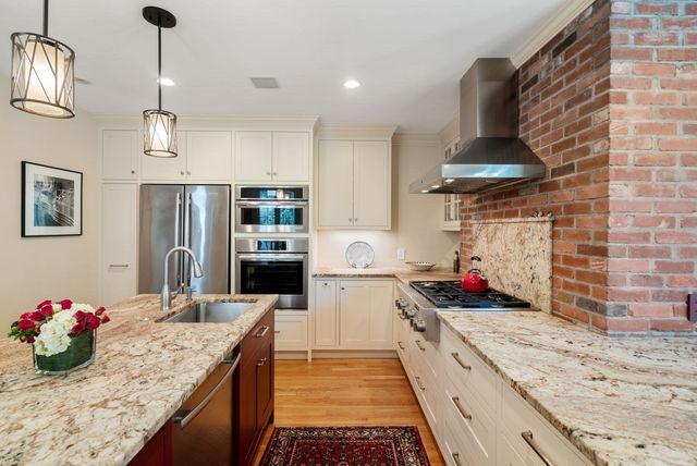 51 Chestnut Street, Boston, MA 02129