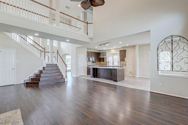 11205 Sunlit Bay Drive, Pearland, TX 77584