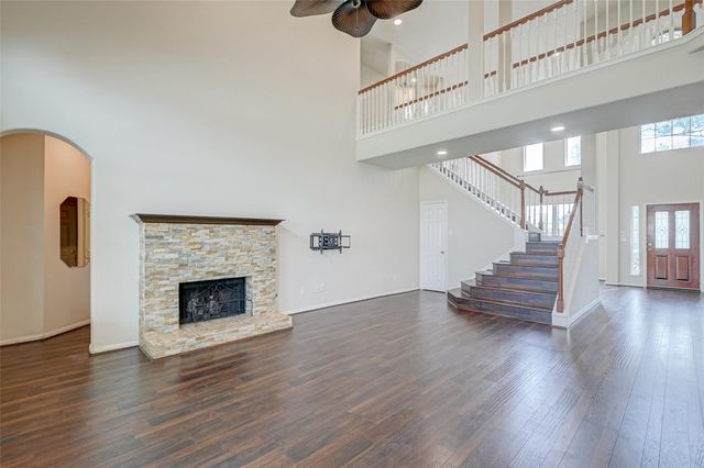 11205 Sunlit Bay Drive, Pearland, TX 77584