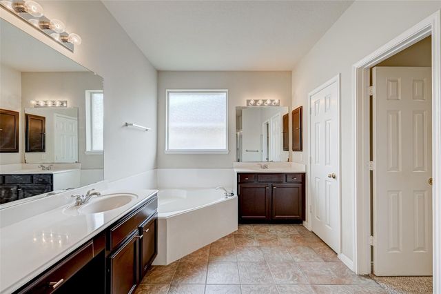 11205 Sunlit Bay Drive, Pearland, TX 77584