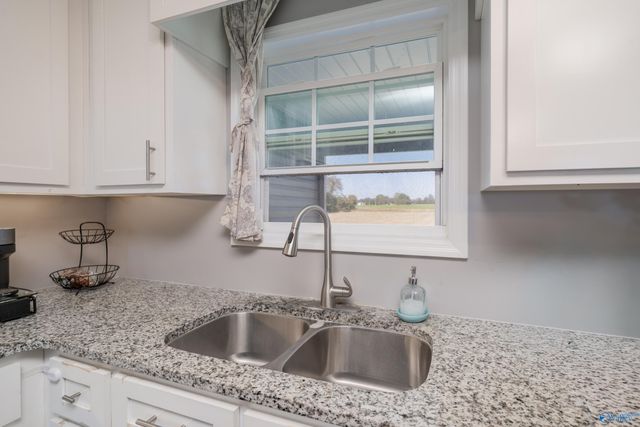 13617 New Cut Road, Athens, AL 35611