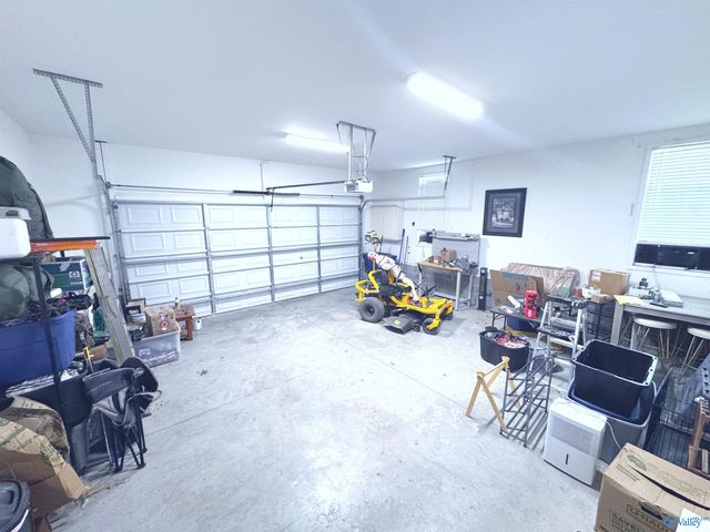 13617 New Cut Road, Athens, AL 35611