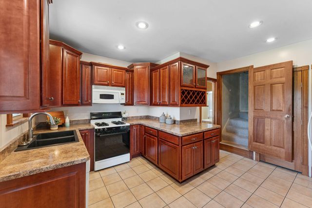 275 Cliff Street, Saint Paul, MN 55102