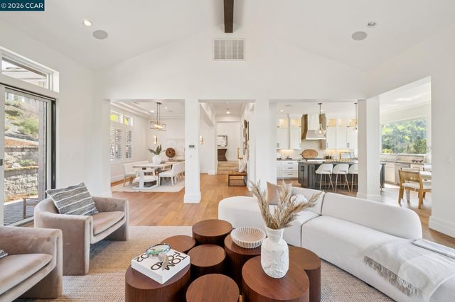 120 Arbor View Ln, Lafayette, CA 94549