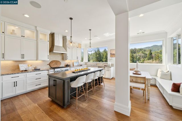 120 Arbor View Ln, Lafayette, CA 94549