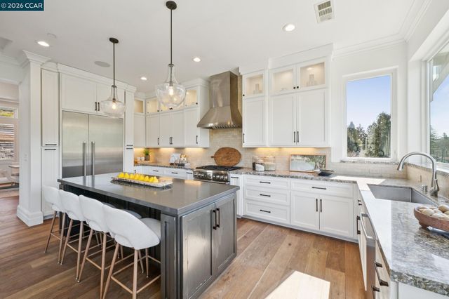 120 Arbor View Ln, Lafayette, CA 94549