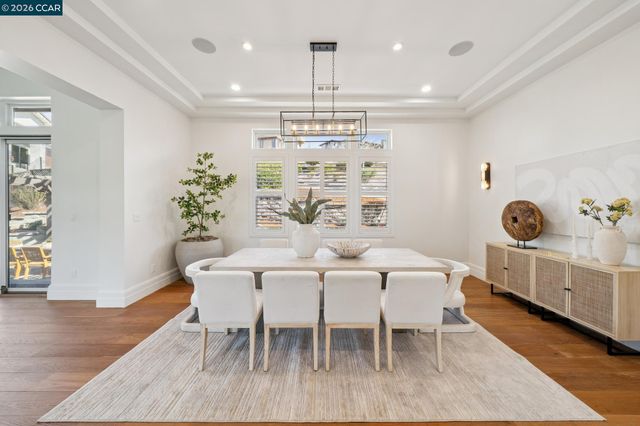 120 Arbor View Ln, Lafayette, CA 94549