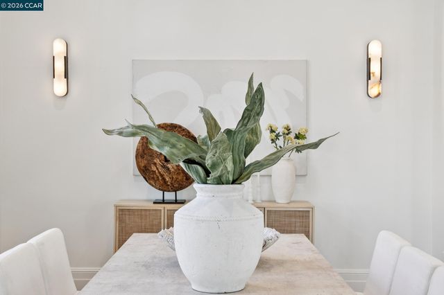 120 Arbor View Ln, Lafayette, CA 94549