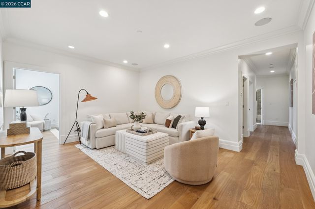 120 Arbor View Ln, Lafayette, CA 94549