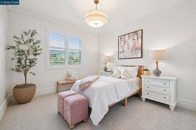 120 Arbor View Ln, Lafayette, CA 94549