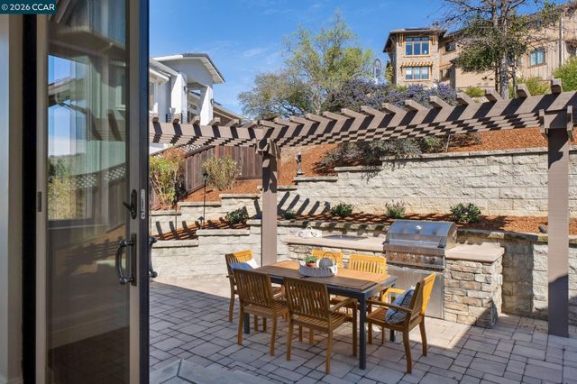 120 Arbor View Ln, Lafayette, CA 94549