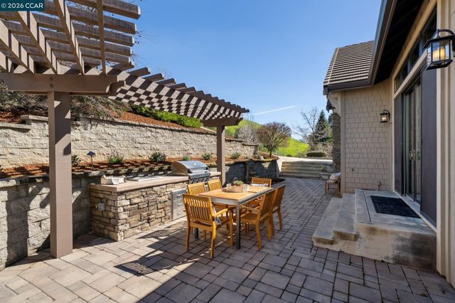 120 Arbor View Ln, Lafayette, CA 94549