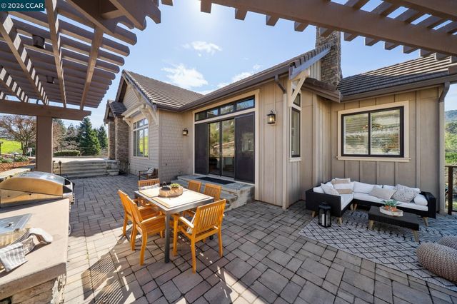 120 Arbor View Ln, Lafayette, CA 94549