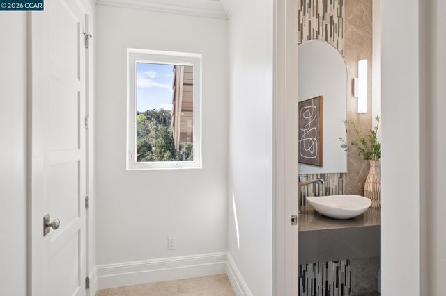 120 Arbor View Ln, Lafayette, CA 94549