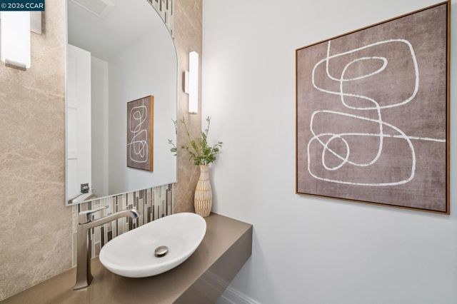 120 Arbor View Ln, Lafayette, CA 94549