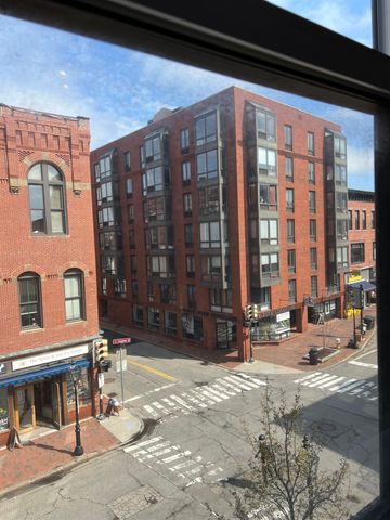 90 Fleet St Apt 3-1, Portsmouth, NH 03801